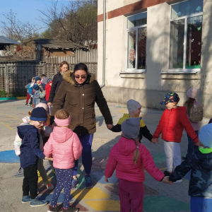 Gimnastica ajută la formarea unui corp sănătos