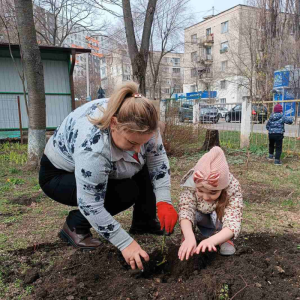 Activitățile de amenajare și salubrizare a teritoriilor instituțiilor de învățământ din 3 aprilie