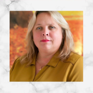La mulți ani, Dragă Doamnă Director Sîrghii Angela!