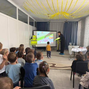 Poliția alături de cei mai mici cetățeni ai comunității!👧👦
